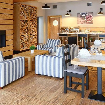 Hotel Port 110 Ilawa Ngoại thất bức ảnh