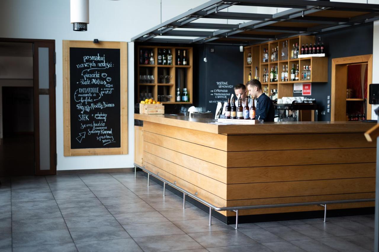 Hotel Port 110 Ilawa Ngoại thất bức ảnh