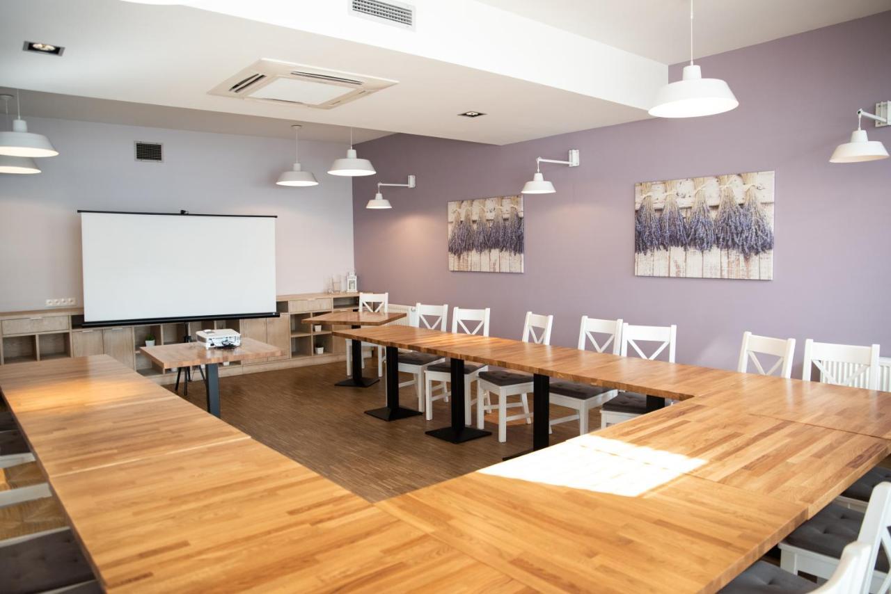 Hotel Port 110 Ilawa Ngoại thất bức ảnh
