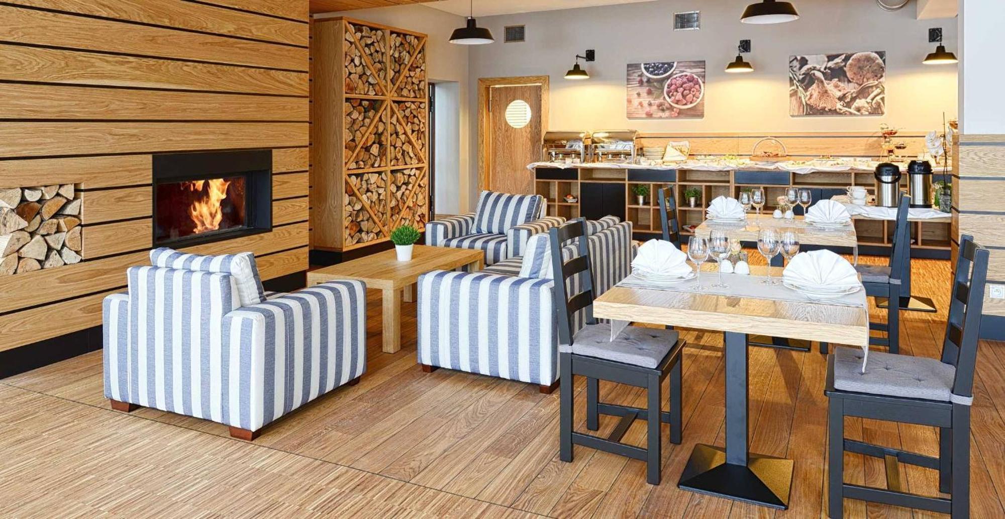 Hotel Port 110 Ilawa Ngoại thất bức ảnh